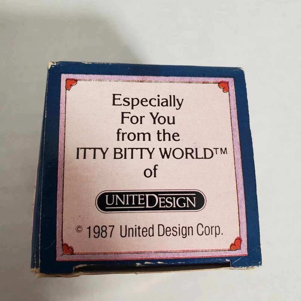 Vintage 1987 United Design Itty Bitty World Critters Unicorn Figurine w/ Box